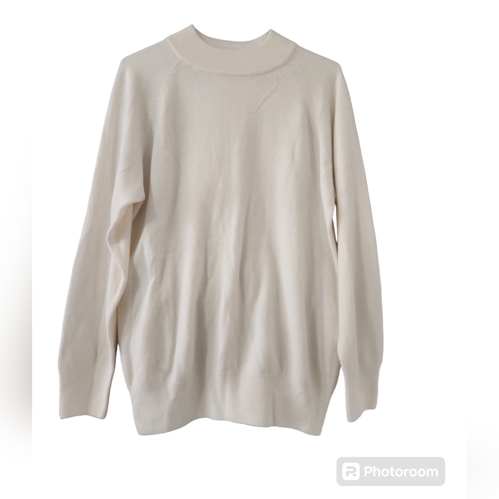 Tradition sweater Size M